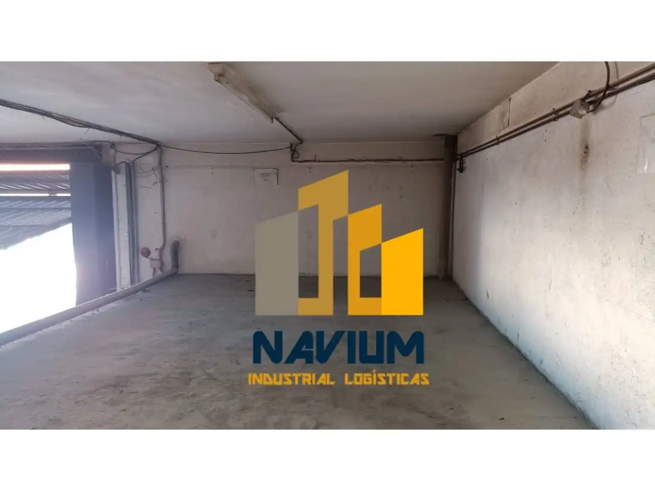 Parkplatz von Fabrikhallen zum Verkauf in Torrejón de Ardoz