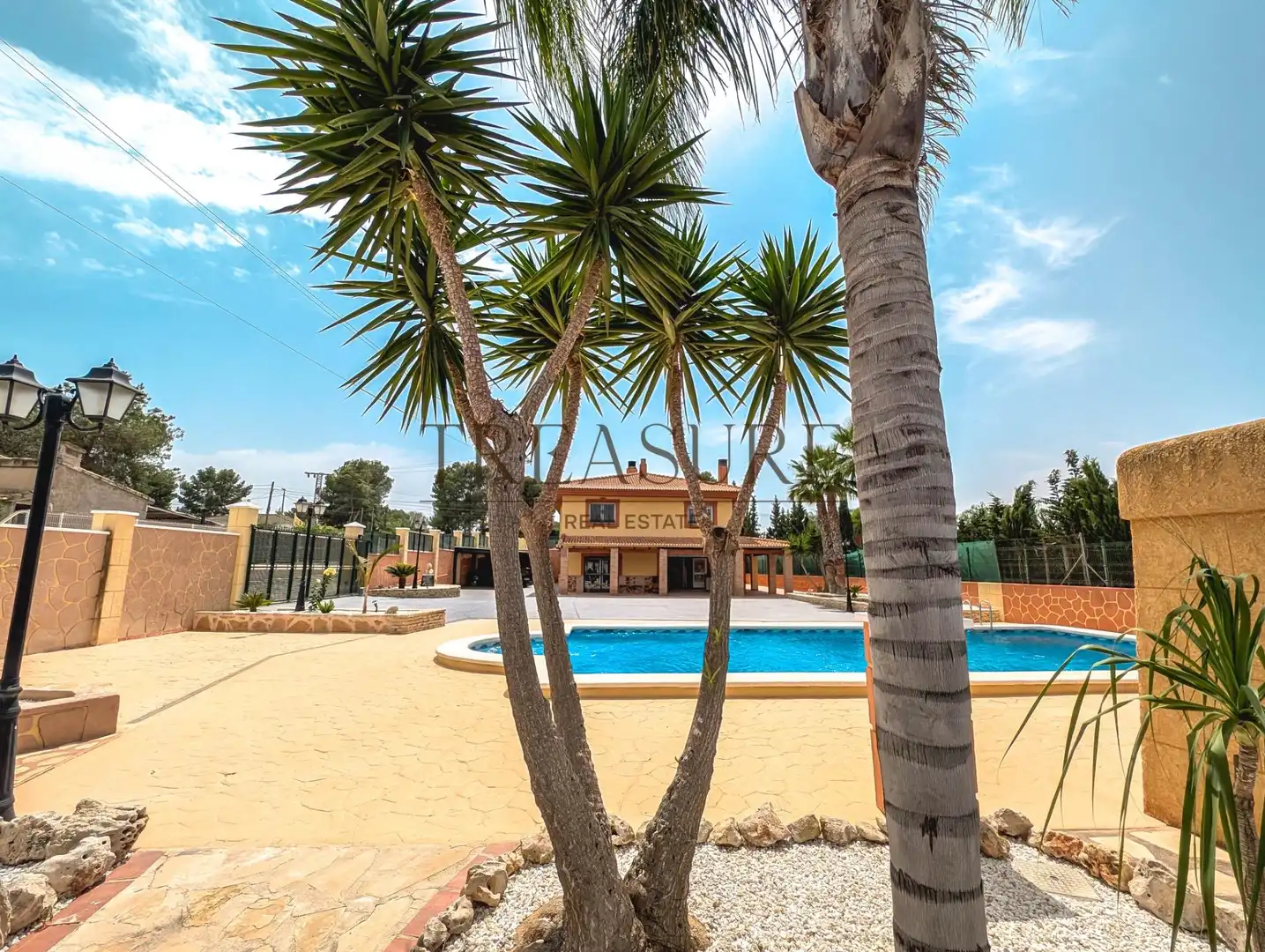Vista exterior de Casa o chalet en venta en Molina de Segura con Trastero, Piscina y Amueblado