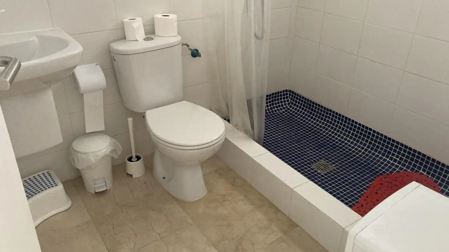 Bany de Casa o xalet de lloguer en Vera amb Aire condicionat, Jardí privat i Terrassa