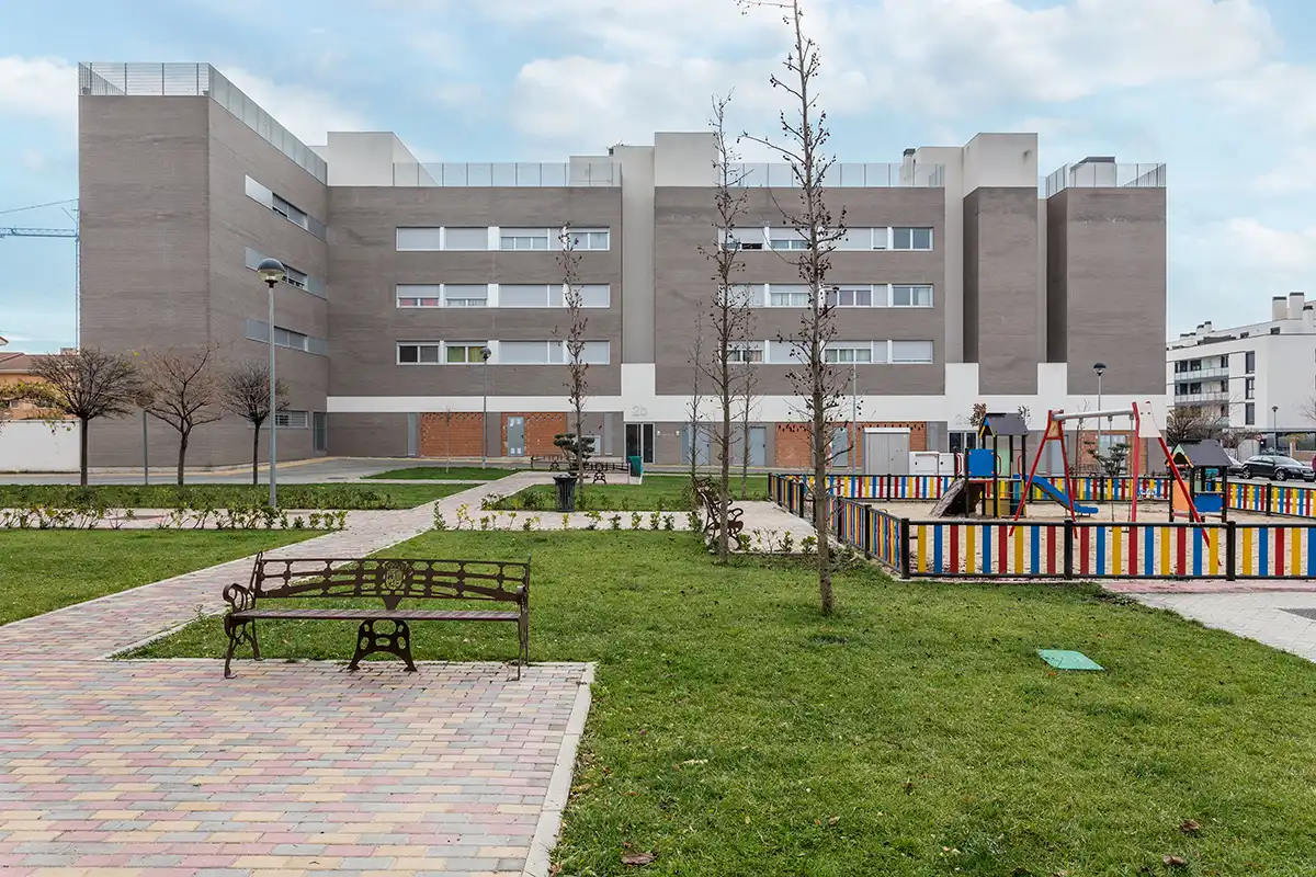 Vista exterior de Piso en venta en Torrejón de Ardoz con Trastero