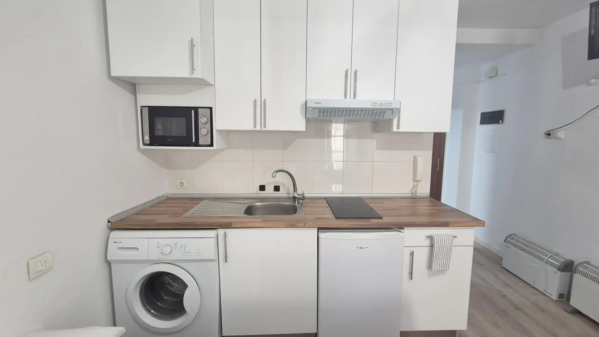 Cocina de Estudio de alquiler en Salamanca con Calefacción, Amueblado y Balcón