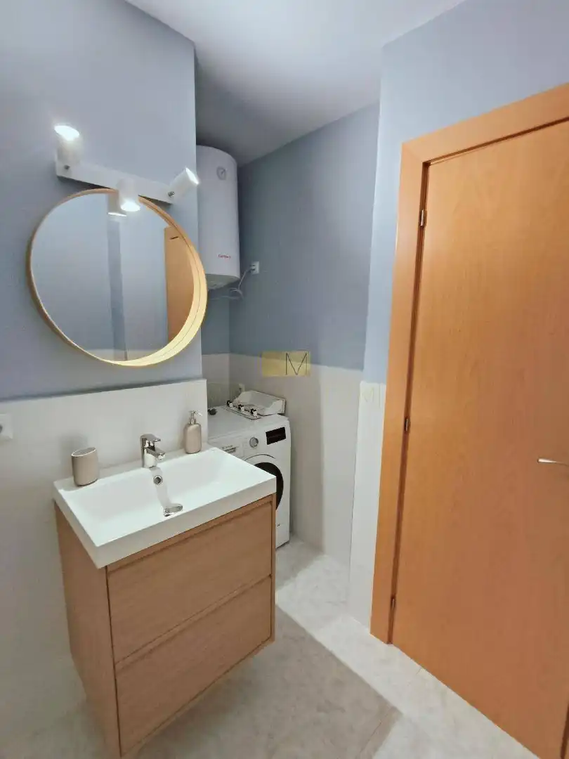 Bathroom of Flat for rent in Vilanova i la Geltrú  with Air Conditioner and Furnished