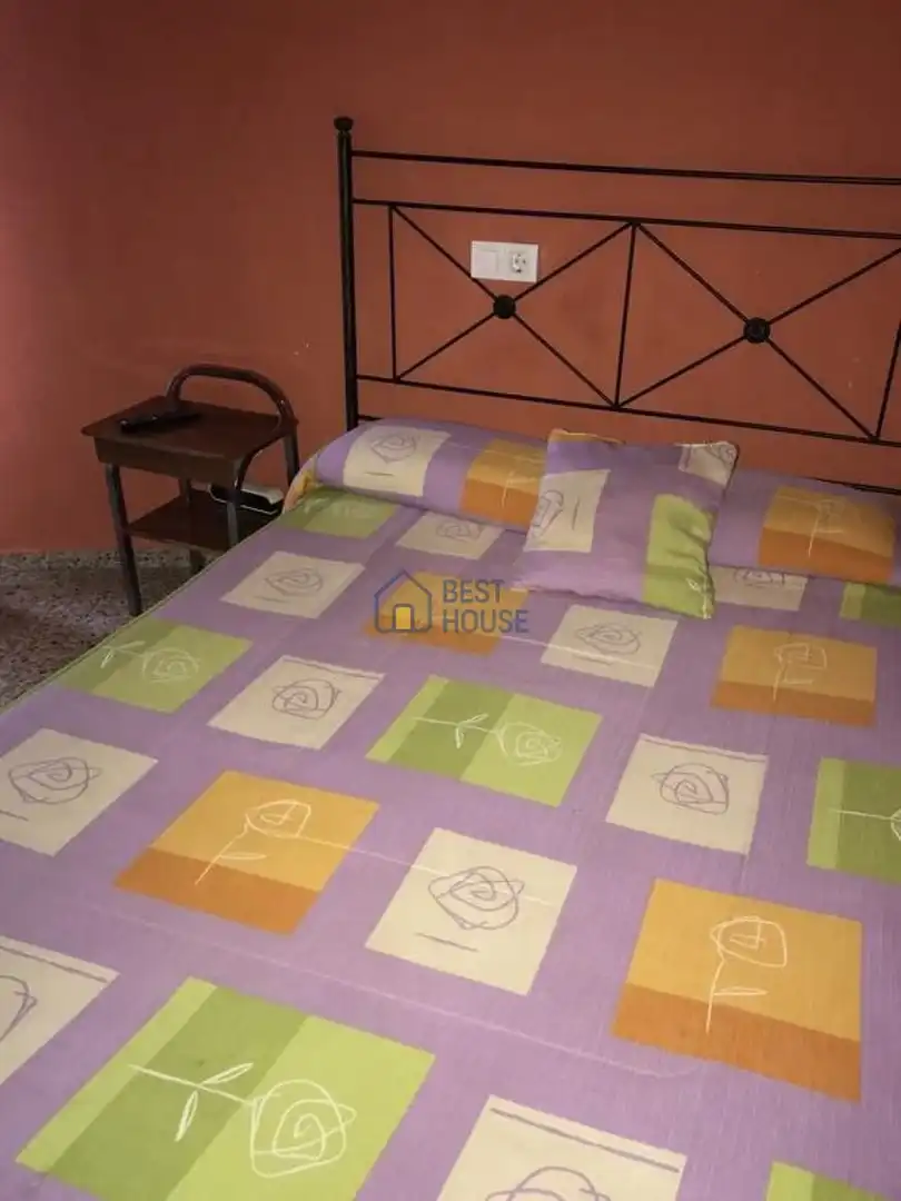 Habitación de Edificio en venta en Ardón