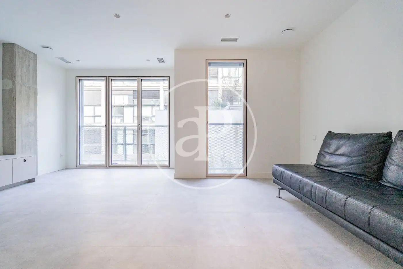 Living room of Flat for rent in Madrid  with Air Conditioner, Heating and Private garden
