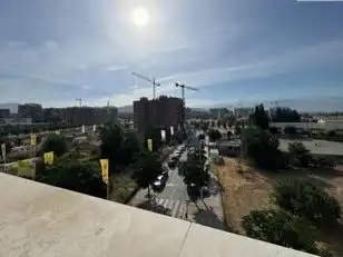 Außenansicht von Wohnung zur Miete in  Granada Capital mit Klimaanlage, Terrasse und Balkon