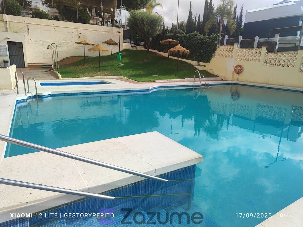 Piscina de Piso de alquiler en Rincón de la Victoria con Aire acondicionado, Jardín privado y Terraza