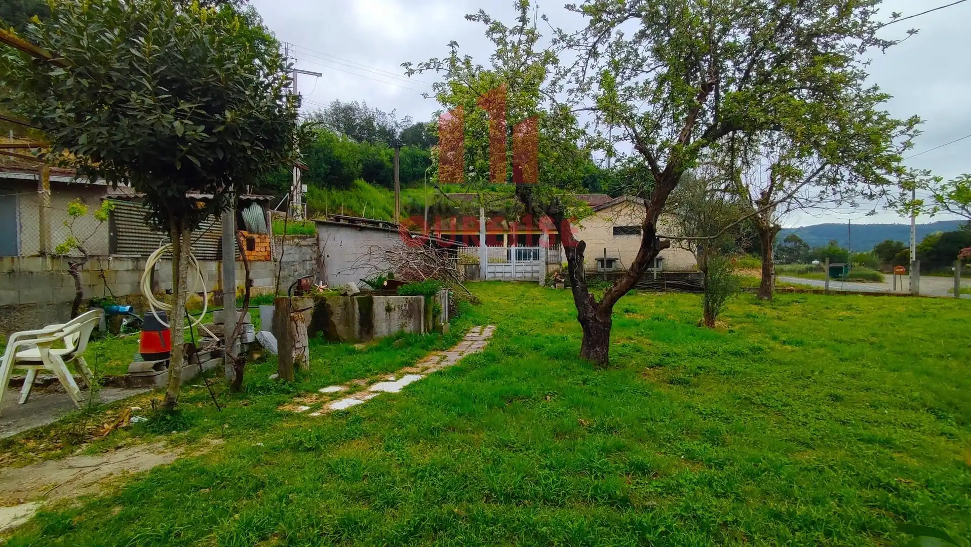 Casa o xalet en venda en Ourense Capital  amb Calefacció i Jardí privat