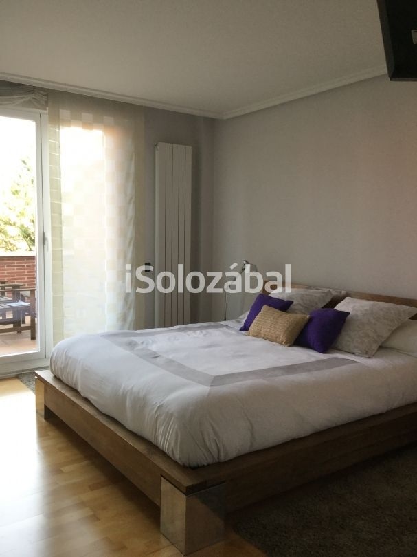 Dormitori de Casa o xalet en venda en Lardero amb Aire condicionat, Calefacció i Jardí privat