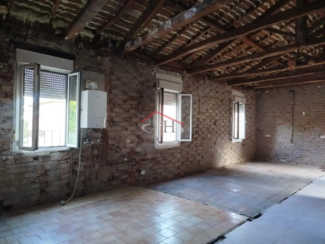 Sala d'estar de Casa o xalet en venda en León Capital  amb Calefacció