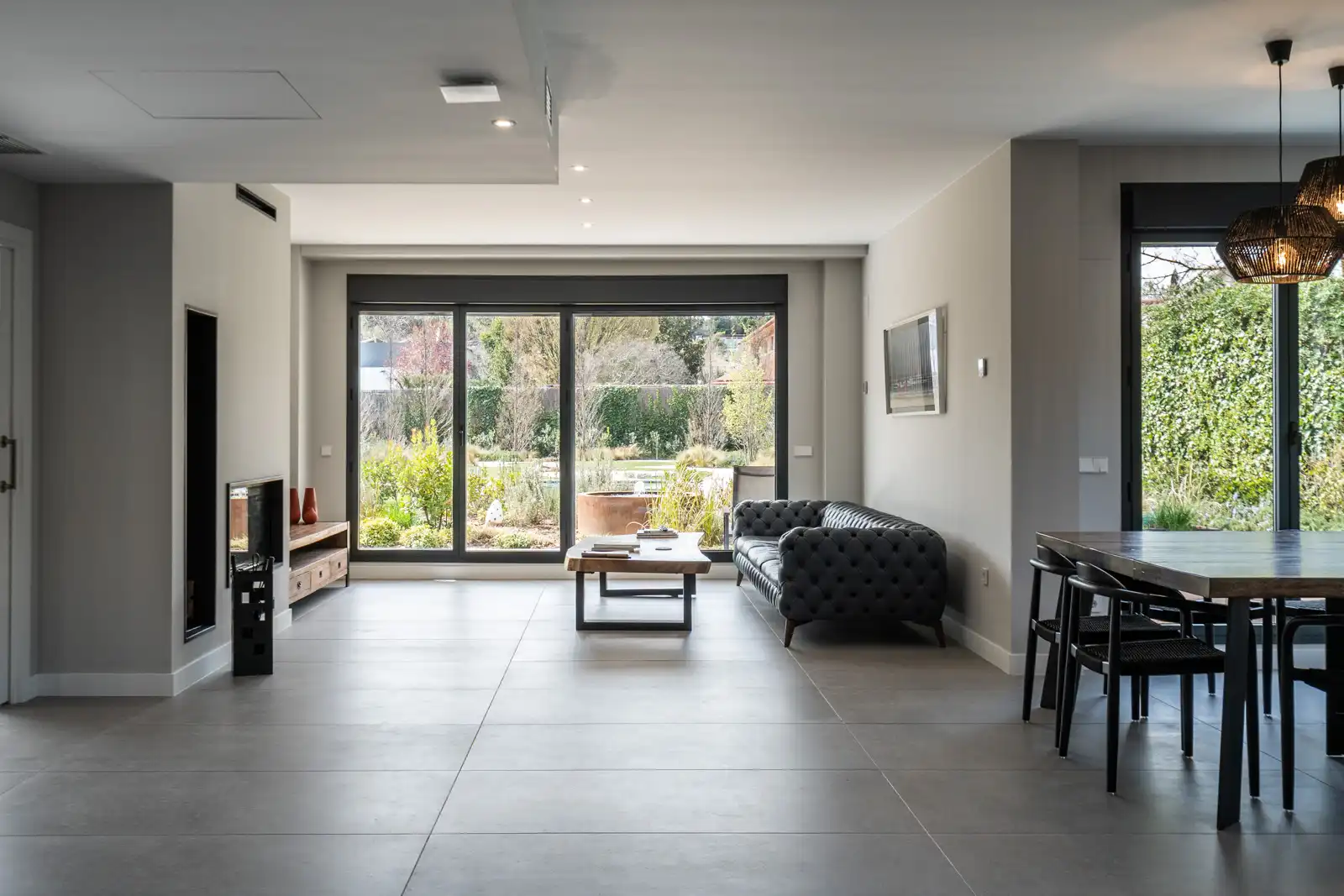 Living room of Houses for sale in Villanueva de la Cañada  with Air Conditioner, Heating and Private garden