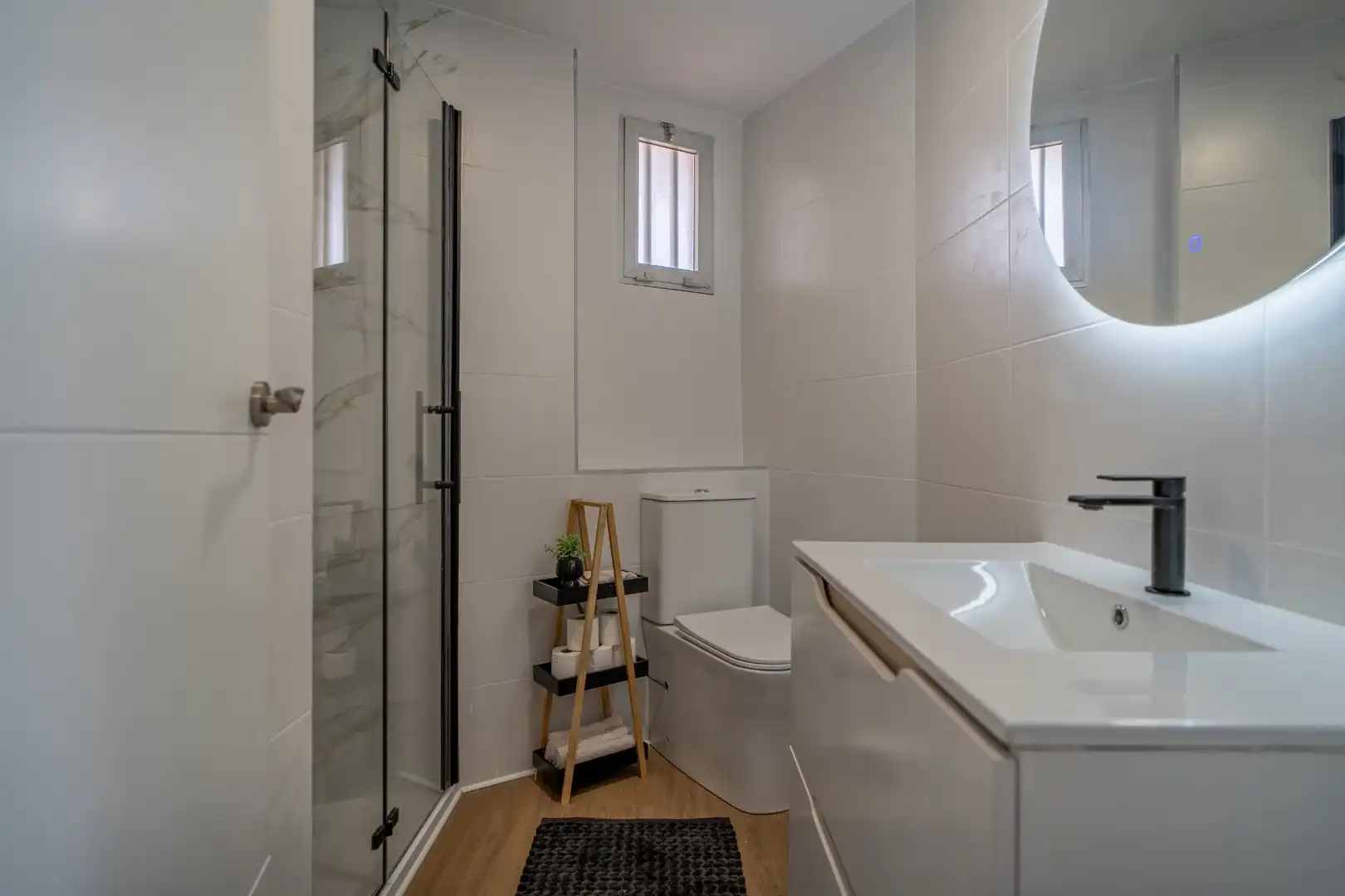 Baño de Piso en venta en Orihuela con Aire acondicionado, Calefacción y Terraza