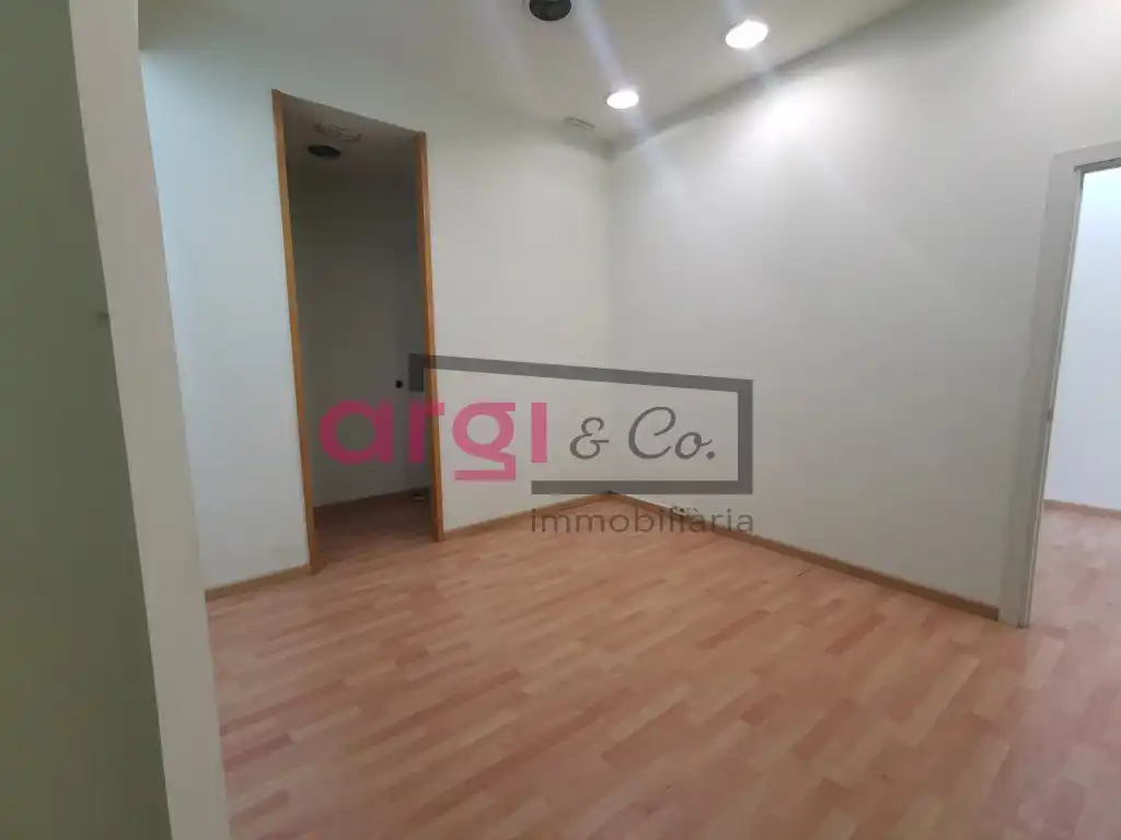 Local comercial de lloguer a La Roureda, imagen 5