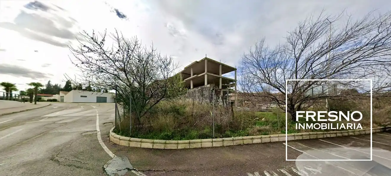 Edificio en venta en La Muela, Zaragoza