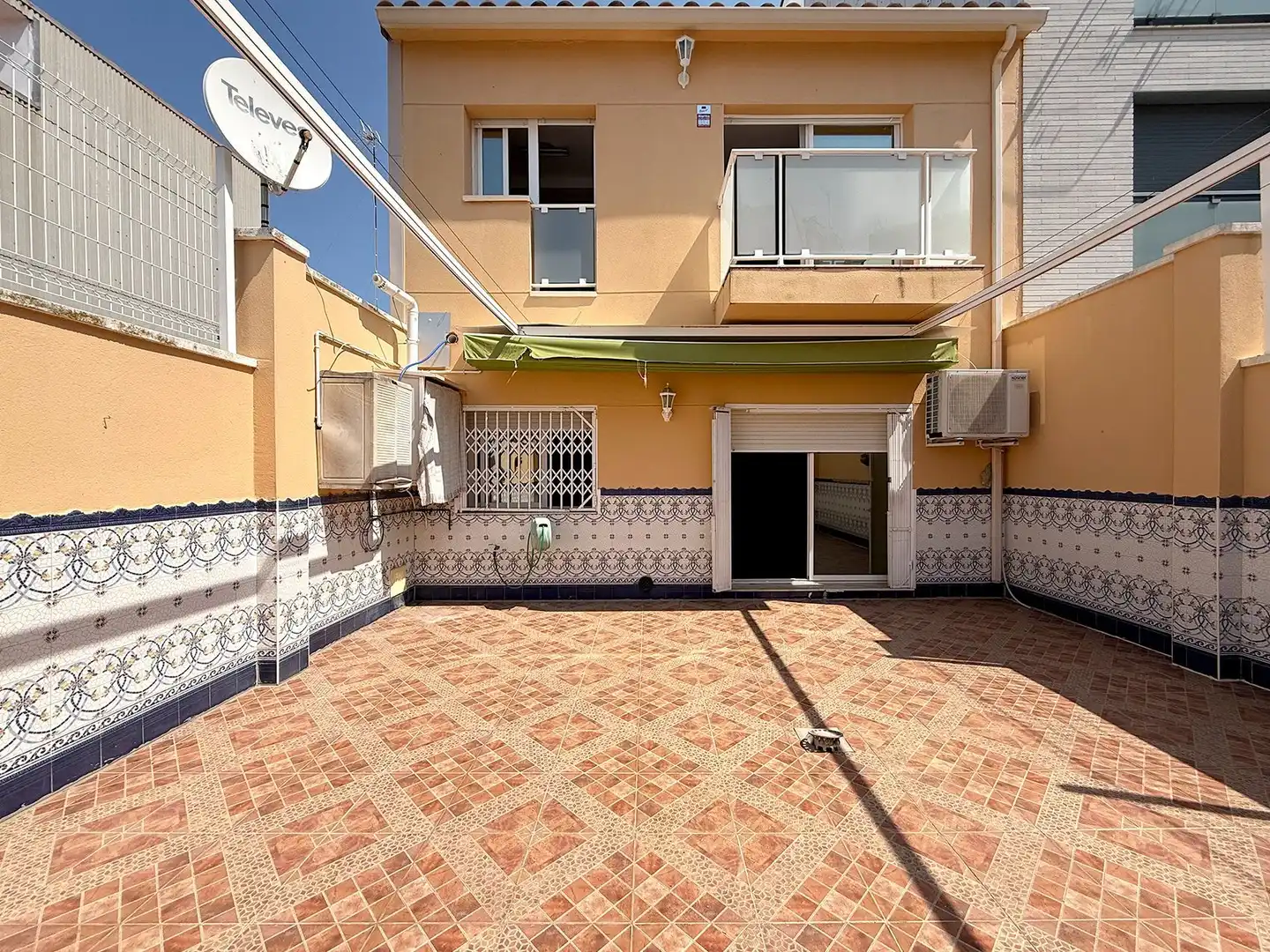 Terrassa de Casa adosada en venda en Sant Pere de Ribes amb Aire condicionat, Calefacció i Jardí privat