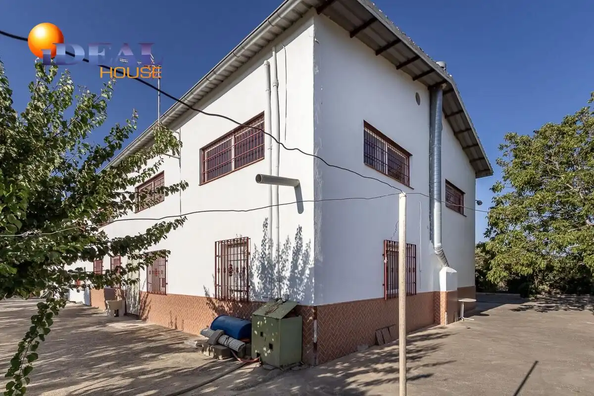 Chalet con terraza en venta en Santa Fe