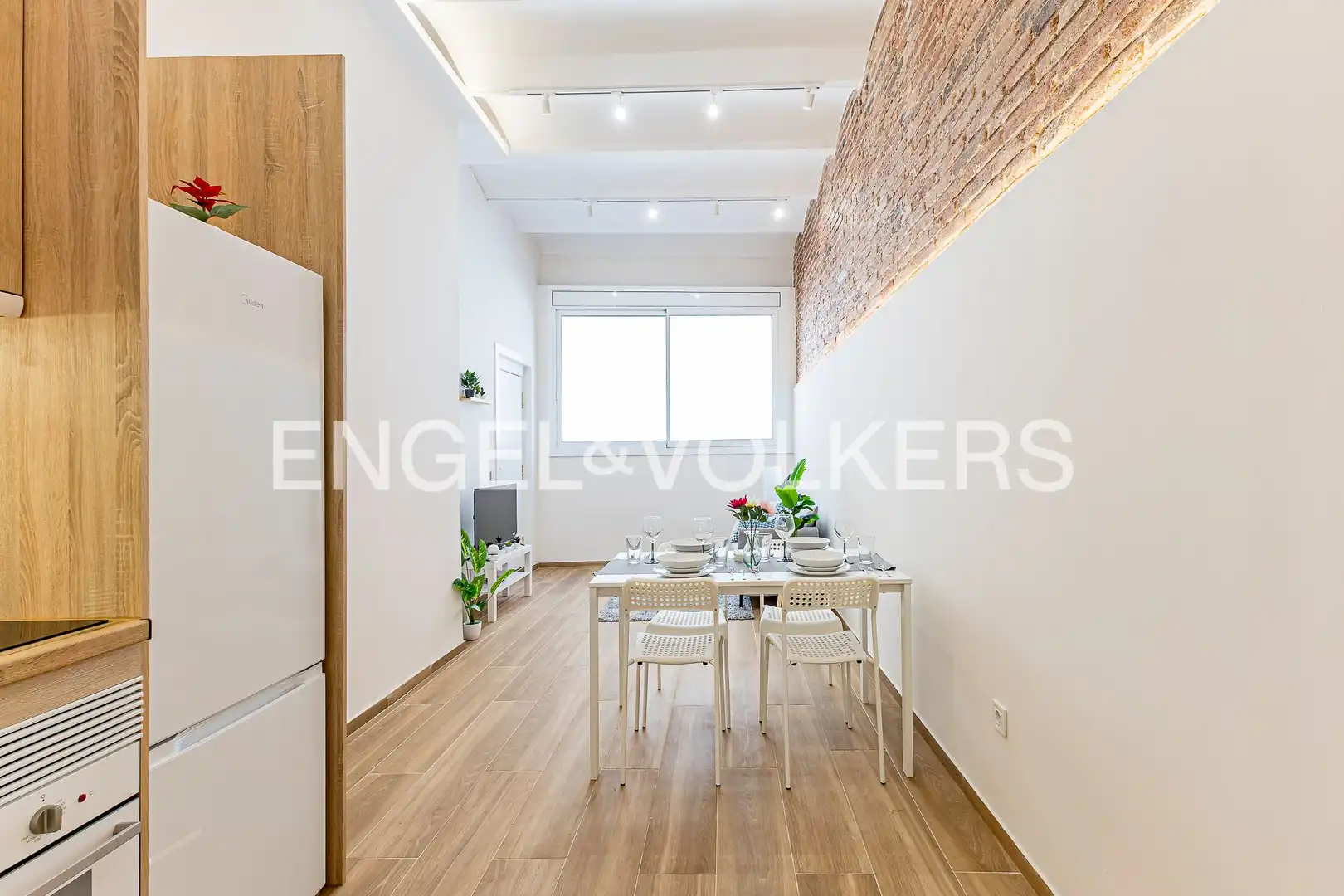 Menjador de Apartament en venda en Barcelona amb Aire condicionat i Calefacció