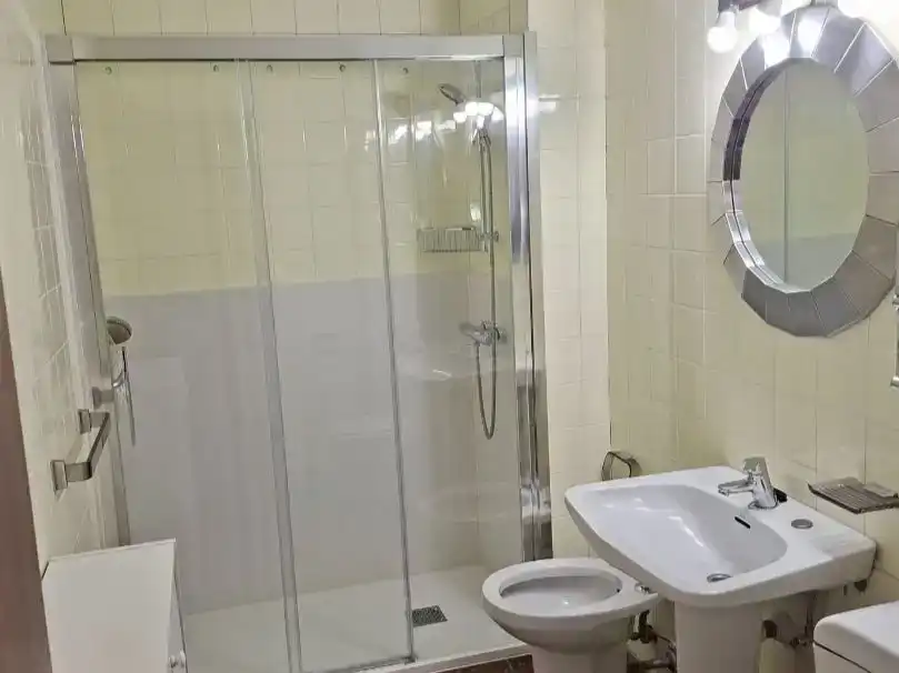 Baño de Piso en venta en Getxo  con Balcón
