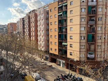Pis amb ascensor en venda a Avinguda de Josep Tarradellas i Joan