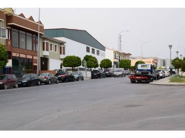 Locale commerciale in vendita a Baena