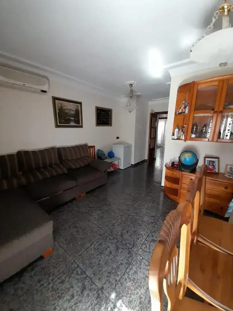Wohnzimmer von Wohnung zum Verkauf in Ronda mit Klimaanlage und Balkon