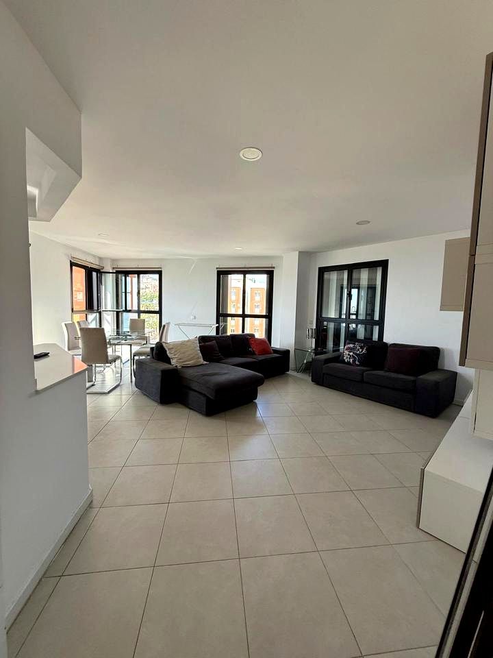 Sala de estar de Piso de alquiler en  Santa Cruz de Tenerife Capital con Aire acondicionado y Amueblado