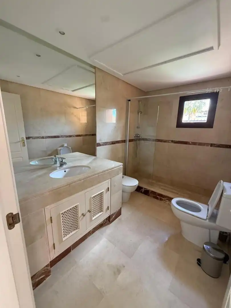 Bathroom of Apartments for rent in Marbella  with Air Conditioner, Terrace and Storage room