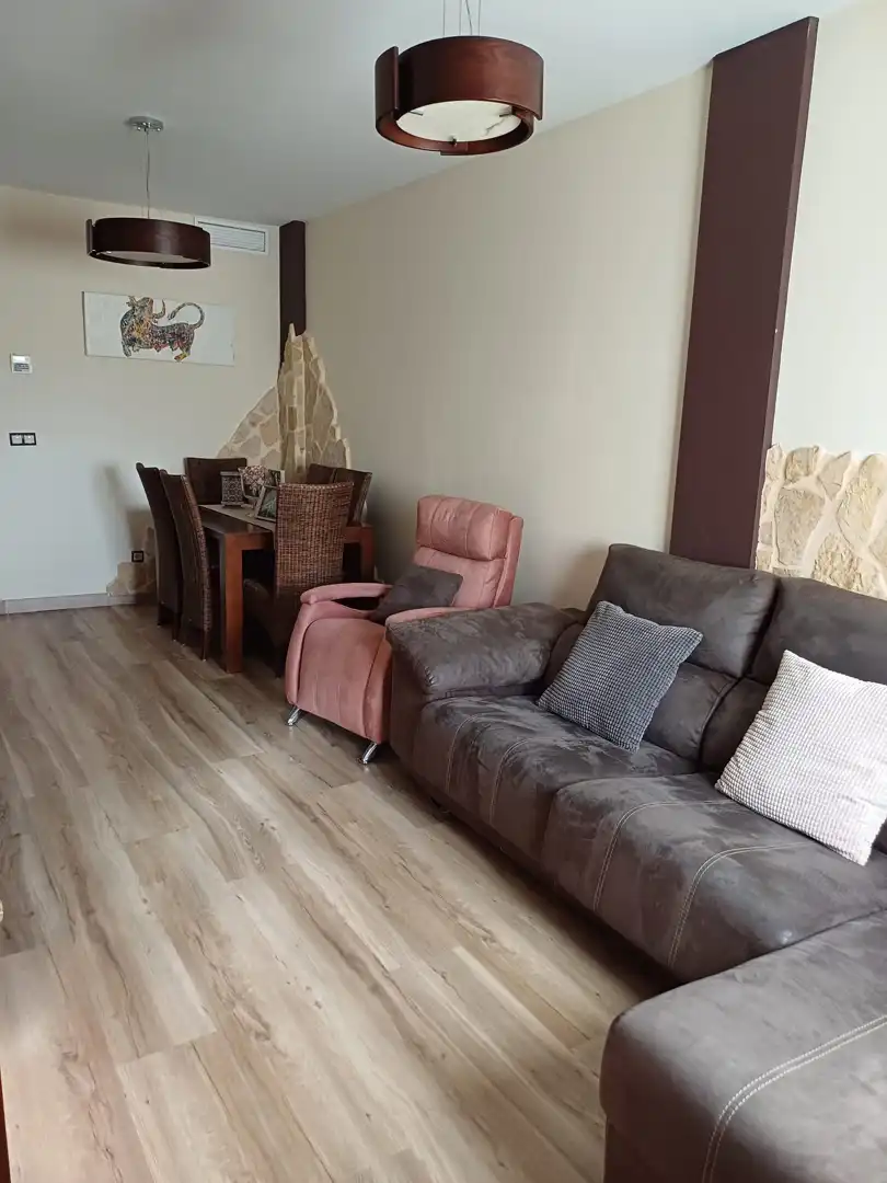 Living room of Flat for sale in Úbeda  with Air Conditioner, Heating and Oven