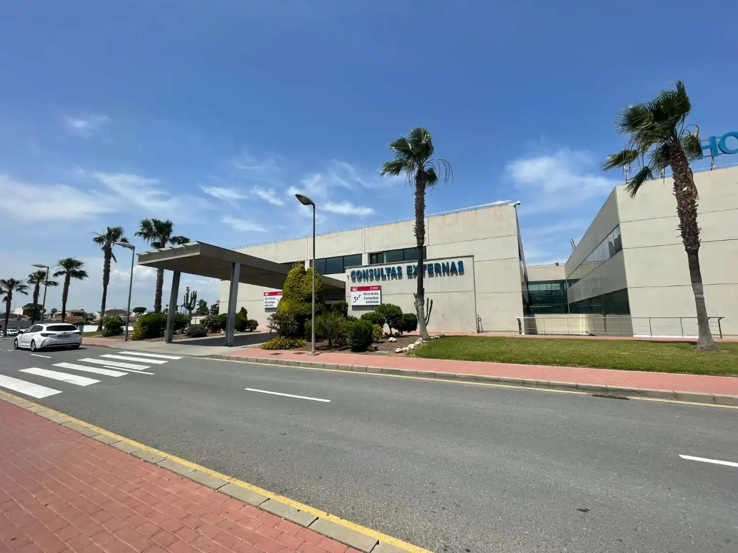 Vista exterior de Casa o xalet en venda en Torrevieja amb Aire condicionat, Calefacció i Terrassa