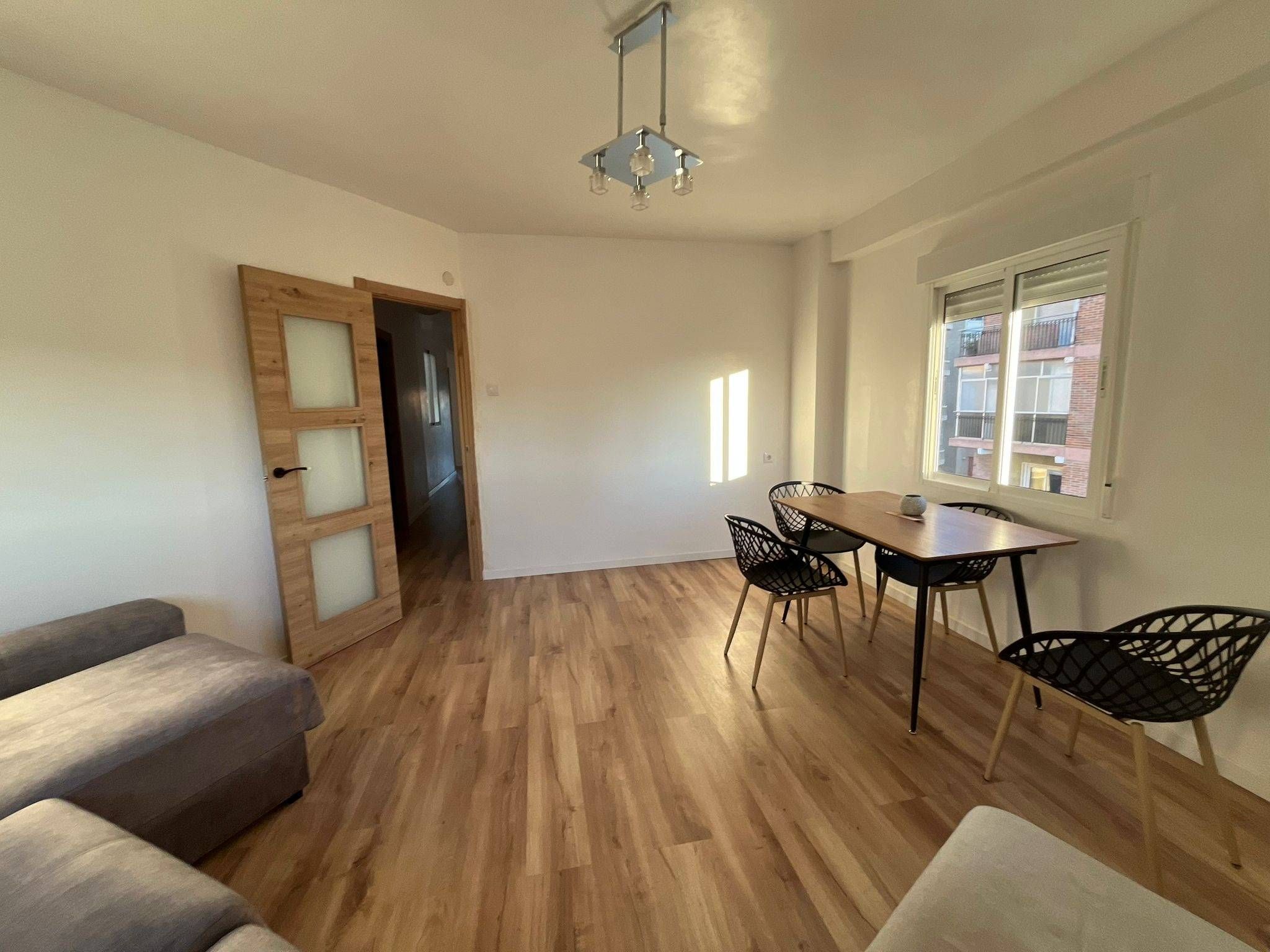 Habitación de Piso en venta en Elche / Elx con Parquet, Amueblado y Balcón