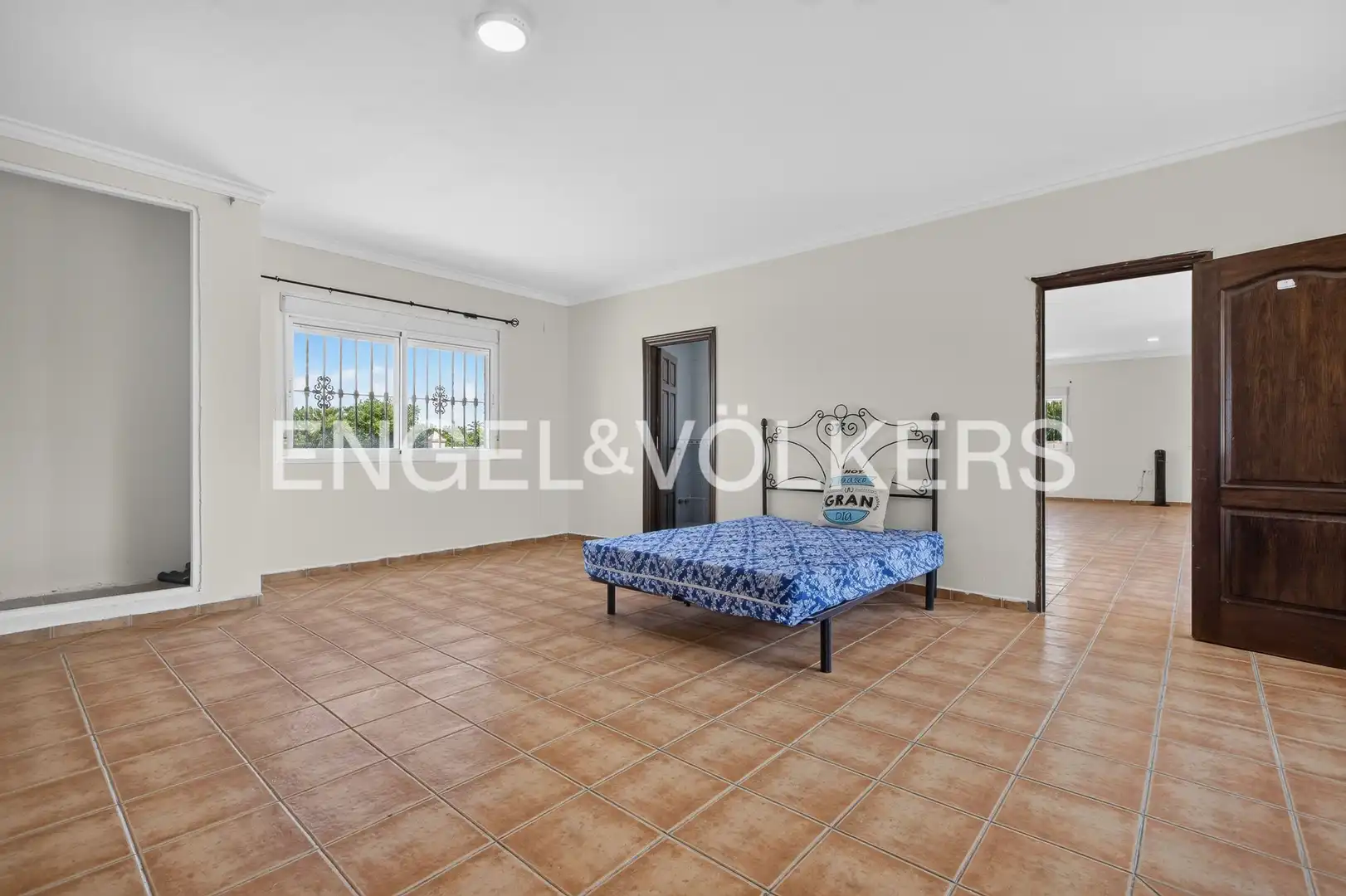 Vista exterior de Casa o chalet en venta en Carmona con Aire acondicionado, Calefacción y Jardín privado