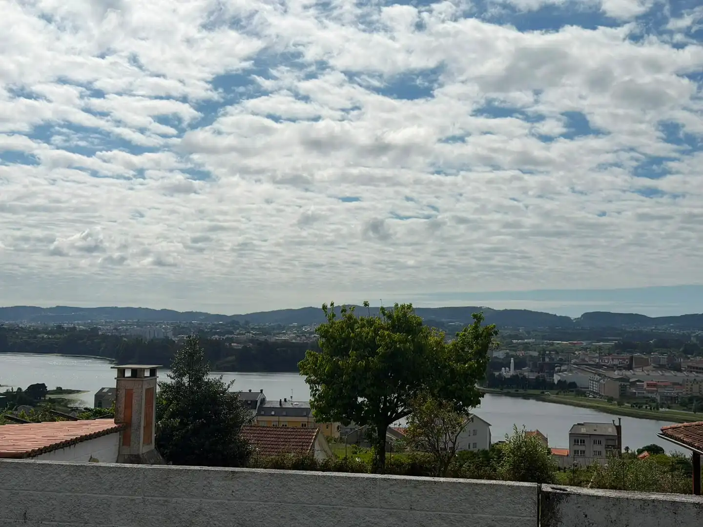Vista exterior de Casa adosada en venta en Neda con Terraza y Amueblado