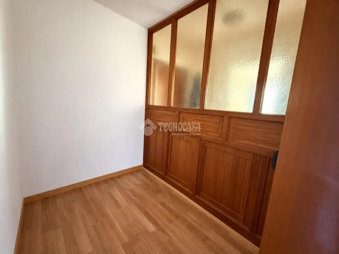 Dormitori de Pis en venda en Madrid amb Calefacció, Terrassa i Traster