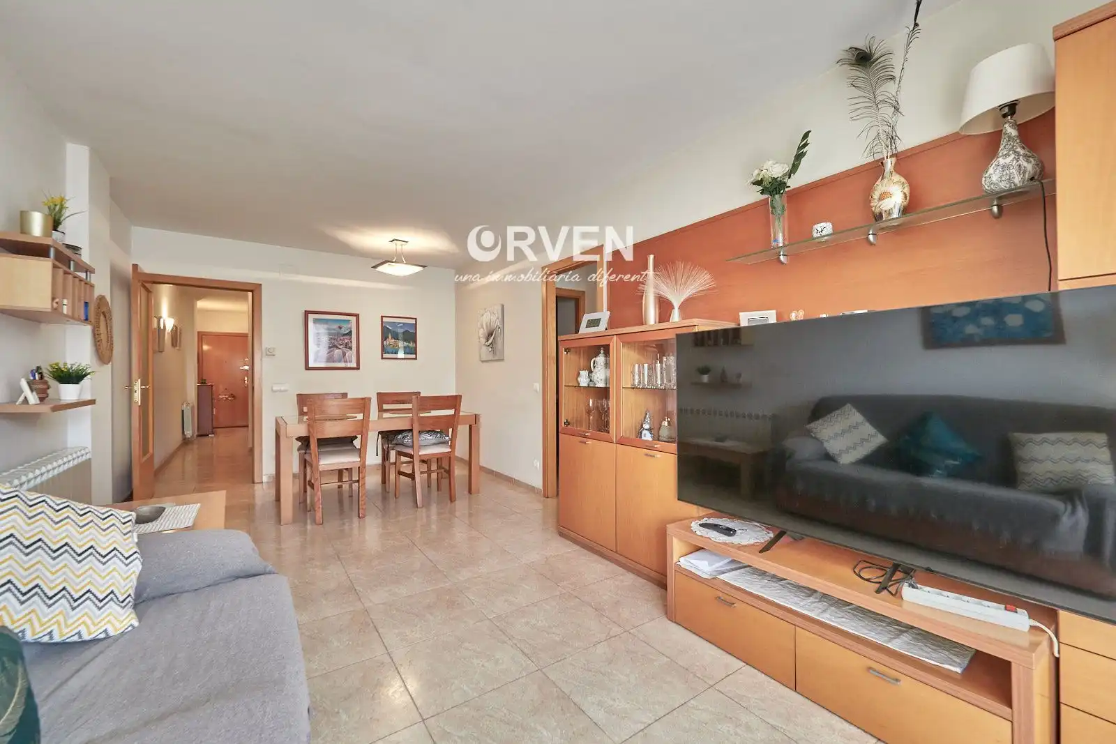 Sala de estar de Piso en venta en El Vendrell con Calefacción, Terraza y Amueblado