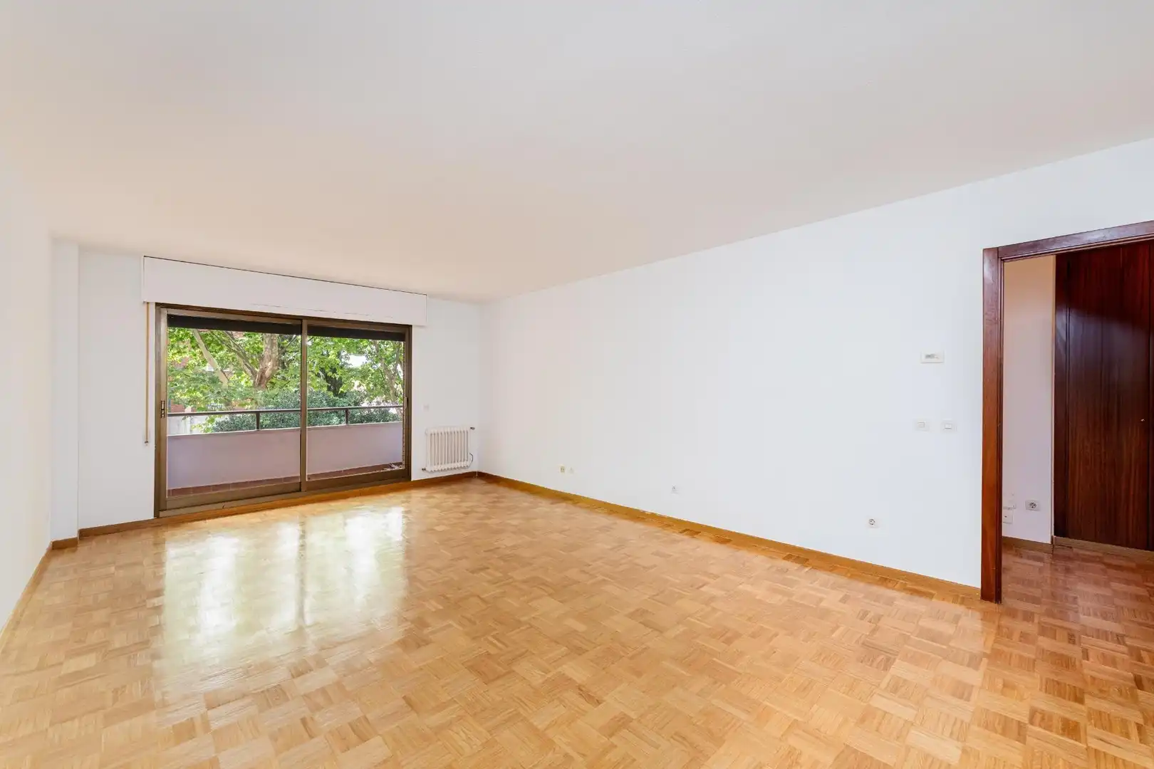Sala de estar de Piso de alquiler en Madrid con Piscina comunitaria