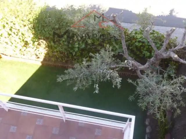Jardí de Casa adosada en venda en Sant Joan Despí amb Aire condicionat, Calefacció i Jardí privat