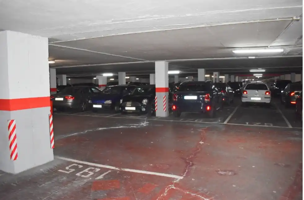 Parkplatz von Wohnung zum Verkauf in Valladolid mit Parkett, Terrasse und Abstellraum