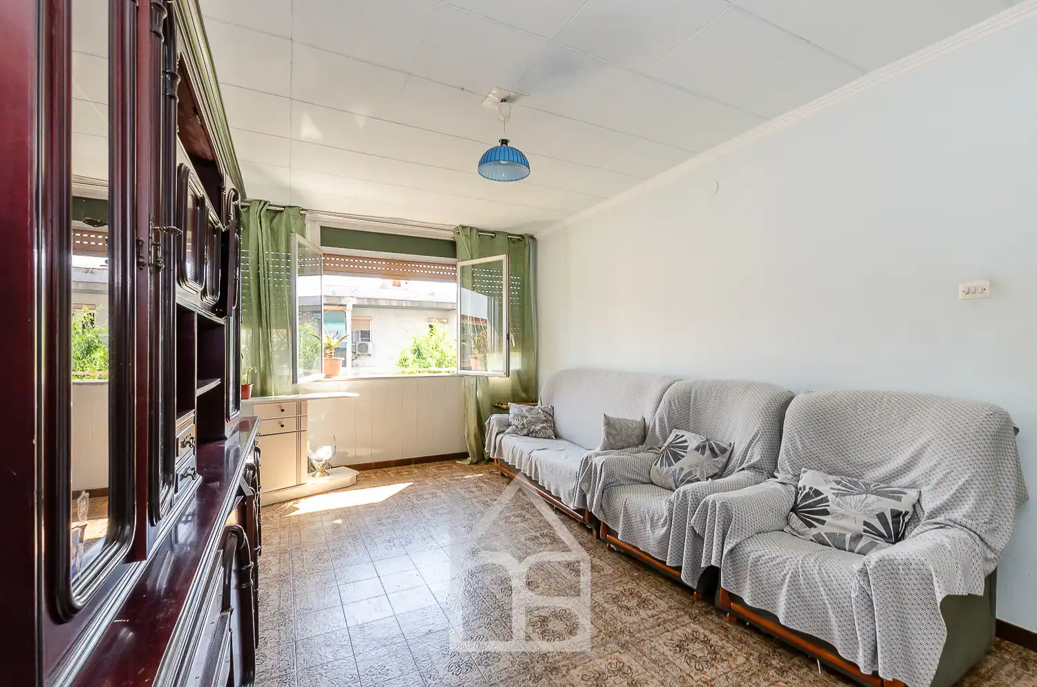 Living room of Flat for sale in Cornellà de Llobregat  with Air Conditioner
