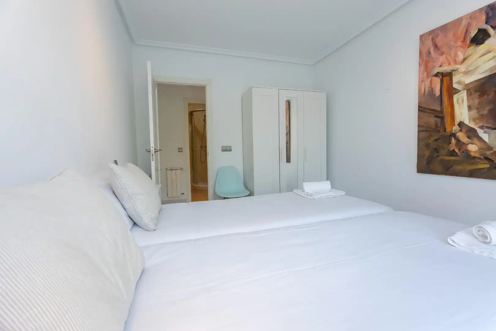 Habitación de Piso en venta en San Vicente de la Barquera con Calefacción, Terraza y Piscina comunitaria