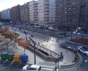 Vista exterior de Pis en venda en  Logroño amb Traster i Balcó