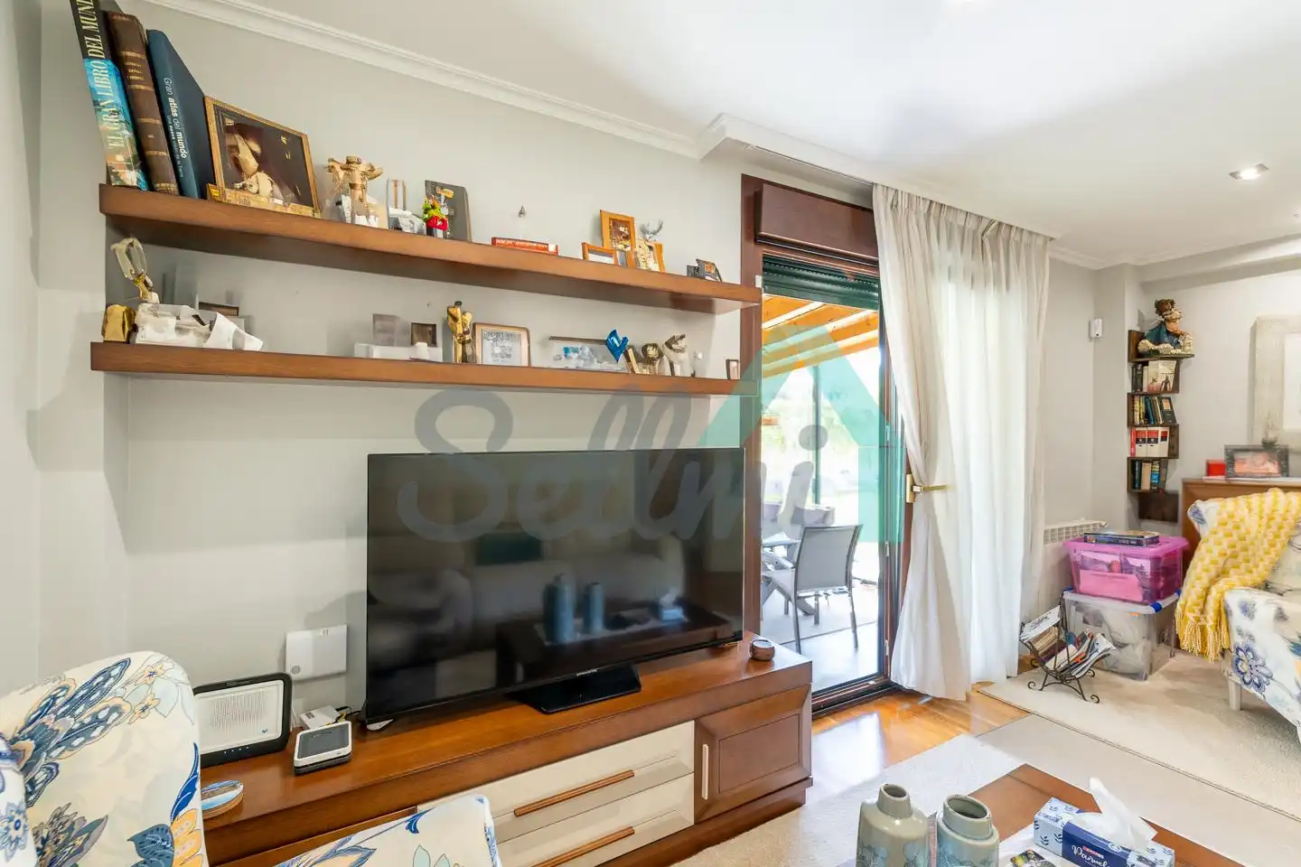 Wohnzimmer von Einfamilien-Reihenhaus zum Verkauf in Vegadeo mit Heizung, Privatgarten und Terrasse