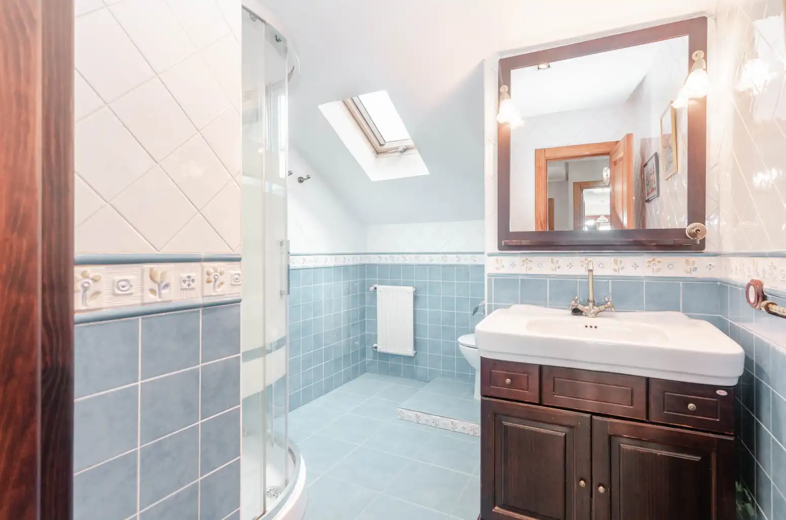 Bathroom of Flat for sale in Tineo  with Heating, Parquet flooring and Furnished