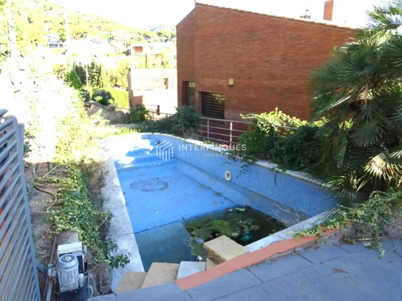 Piscina de Casa o xalet en venda en Premià de Dalt amb Calefacció, Jardí privat i Terrassa