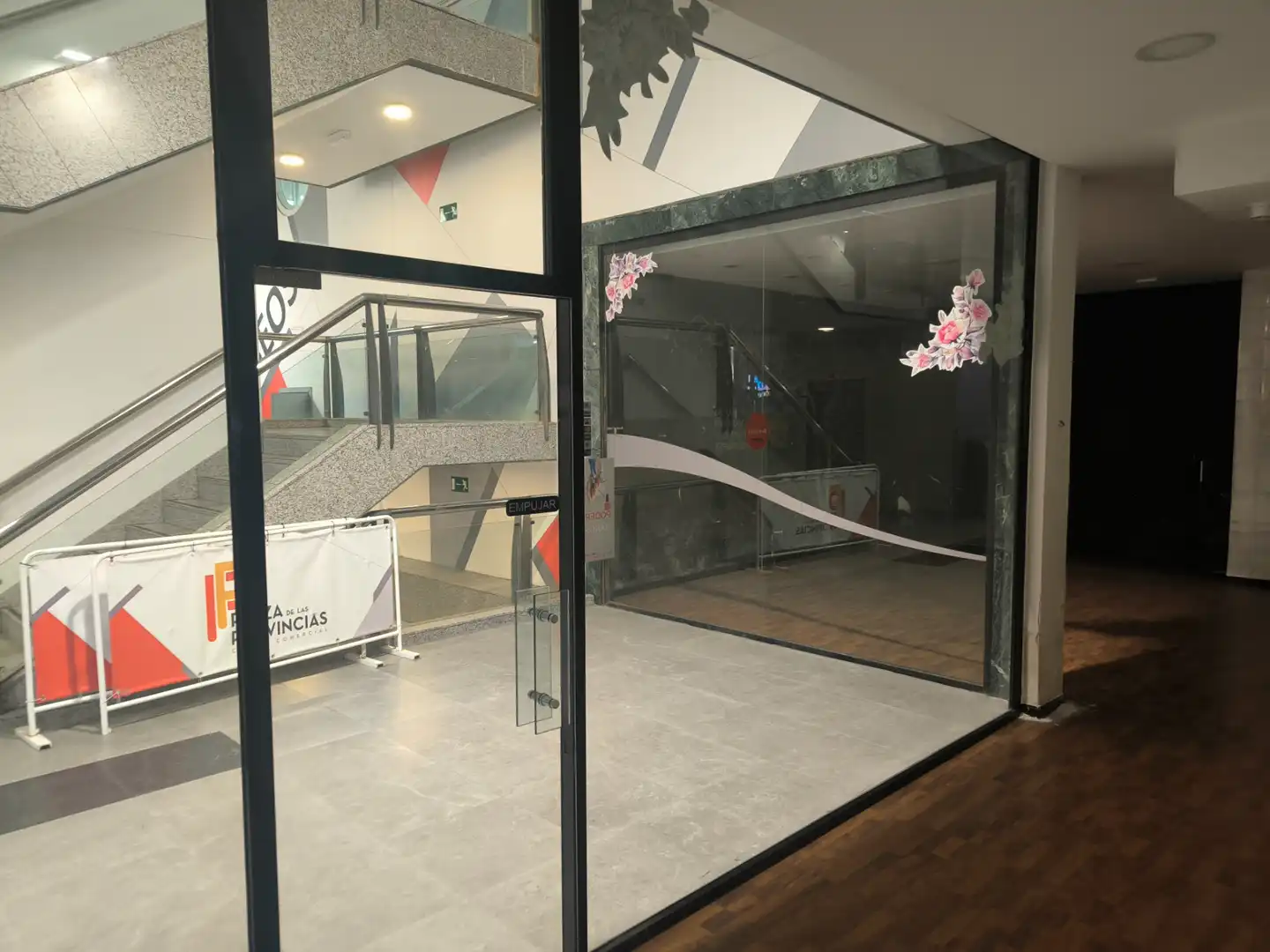 Local de lloguer en Fuenlabrada amb Aire condicionat, Parquet i Alarma