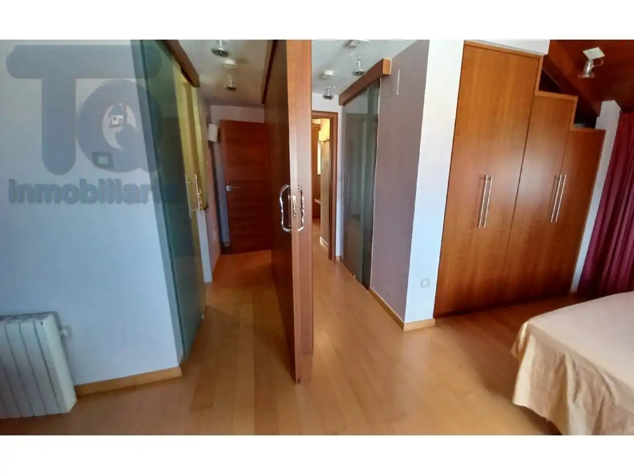 Houses for sale in Nívar  with Air Conditioner, Heating and Private garden