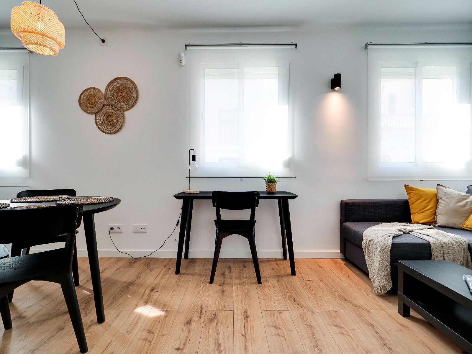 Living room of Flat to rent in L'Hospitalet de Llobregat  with Air Conditioner, Heating and Furnished