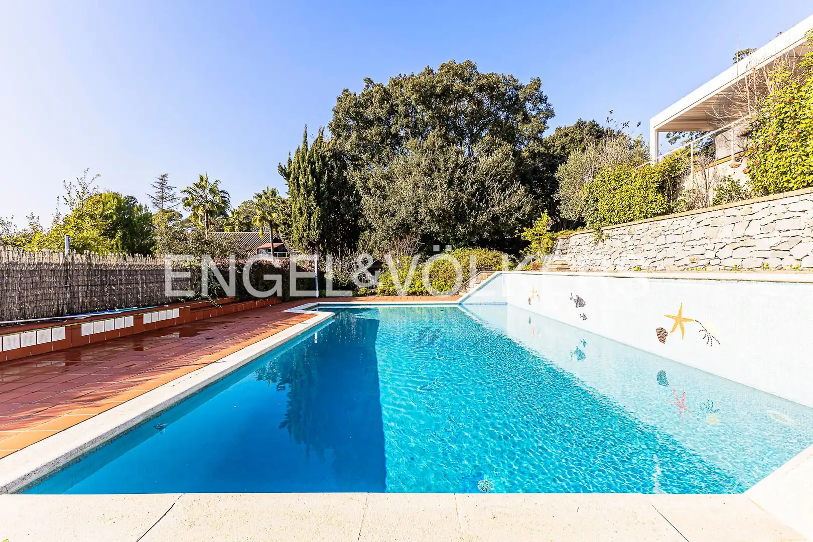 Swimming pool of Houses for sale in Cerdanyola del Vallès  with Air Conditioner, Heating and Private garden