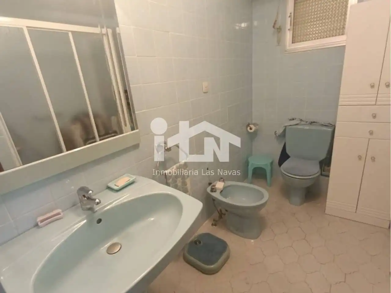 Baño de Piso en venta en Las Navas del Marqués  con Calefacción, Terraza y Balcón