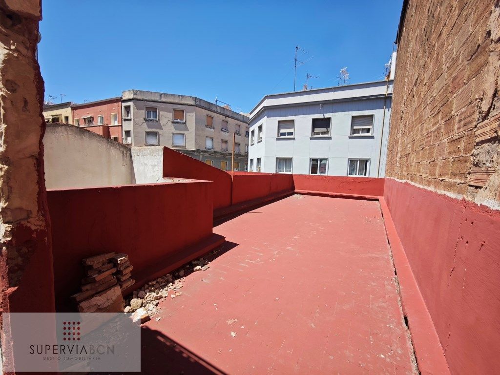 Terrassa de Casa o xalet en venda en L'Hospitalet de Llobregat