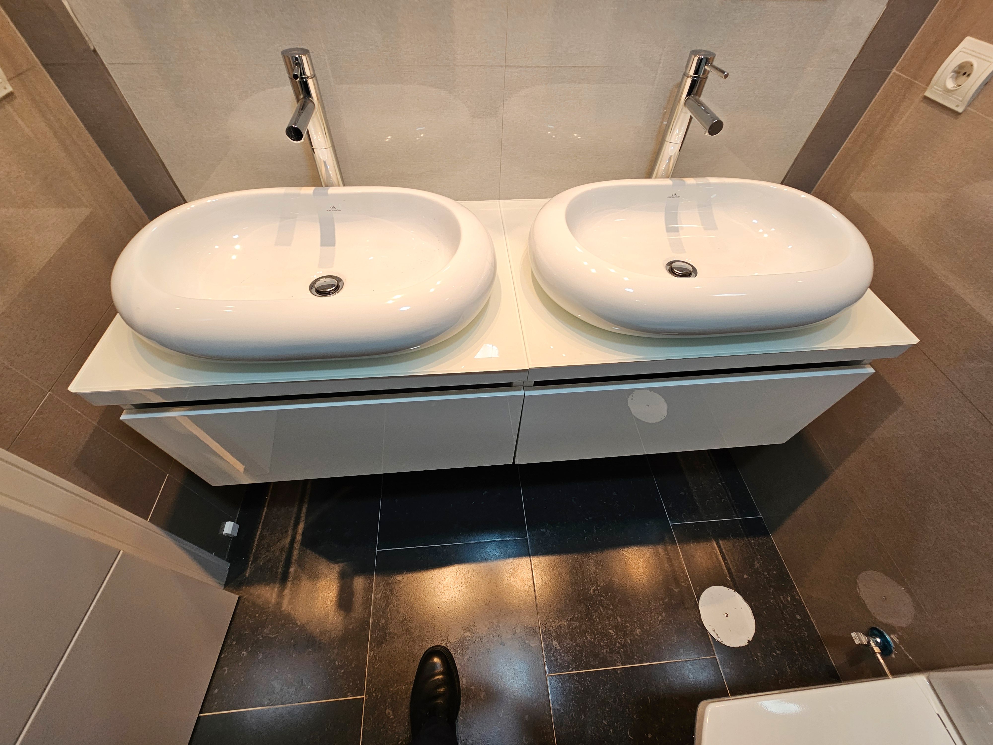 Bathroom of Flat for sale in Salamanca Capital  with Air Conditioner, Heating and Private garden