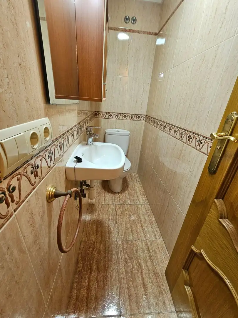 Bathroom of Flat for sale in Valencia  with Air Conditioner, Storage room and Balcony